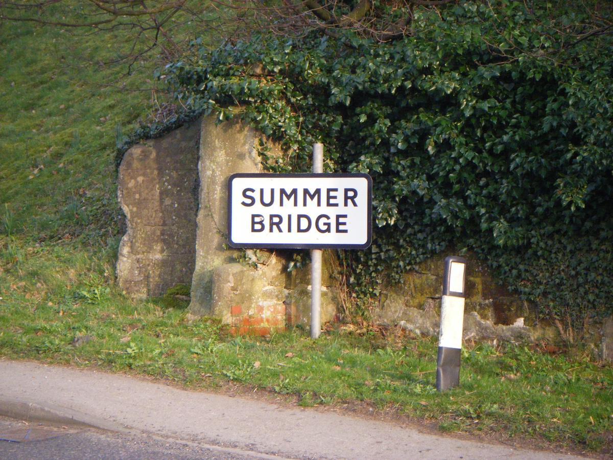 The Firs B&B &Tea Room Summer Bridge Bagian luar foto